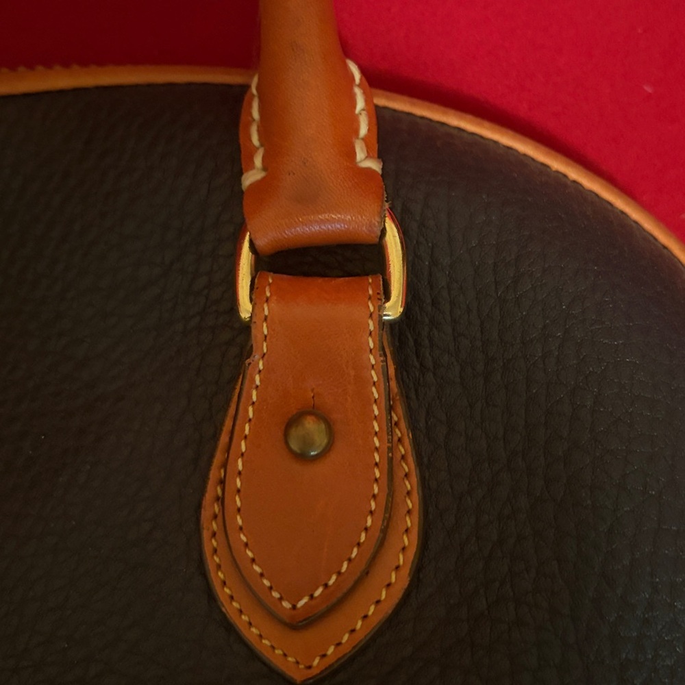 Vintage Dooney & Bourke - Picture 11 of 16